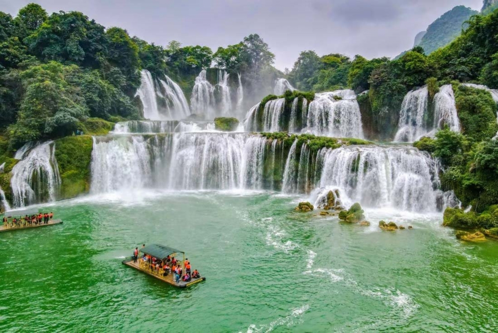 Du Lịch Hà Giang - Lũng Cú - Sông Nho Quế - Thác Bản Giốc - Động Ngườm Ngao - Pác Bó - Hồ Ba Bể 5 Ngày 4 Đêm