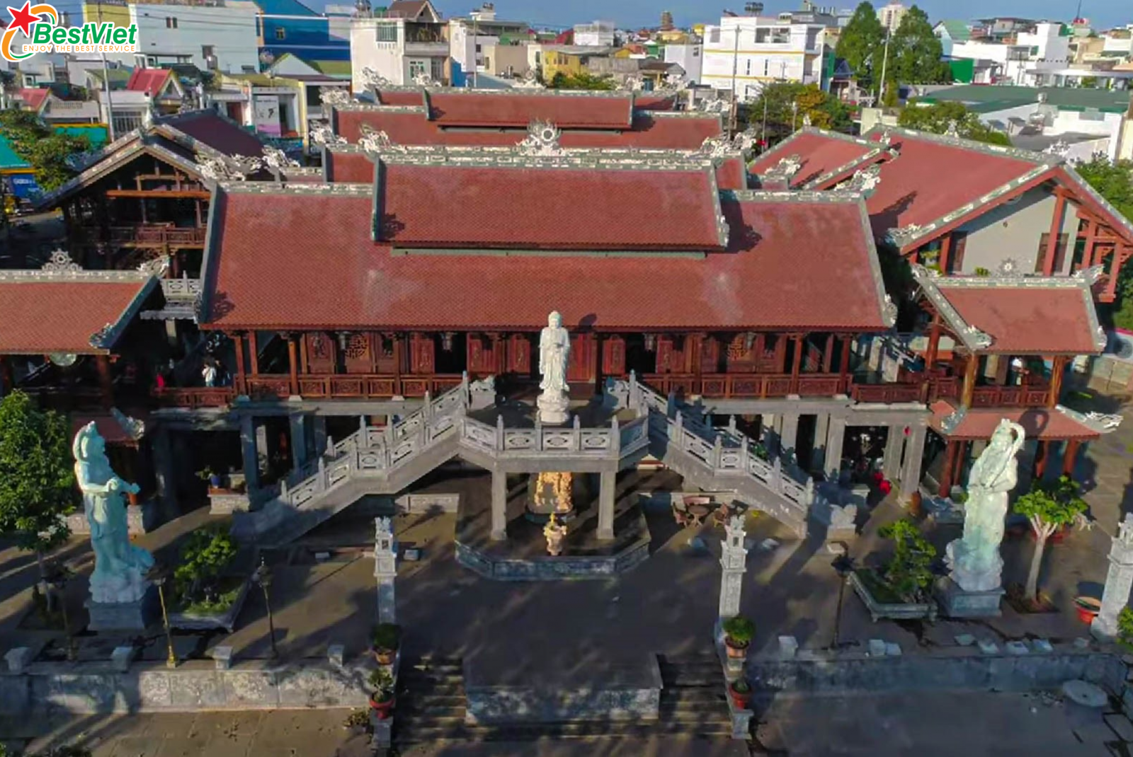 Du Lịch Hà Nội - Buôn Mê Thuột - Kontum - Pleiku 5 Ngày 4 Đêm bay Vietnam Airlines