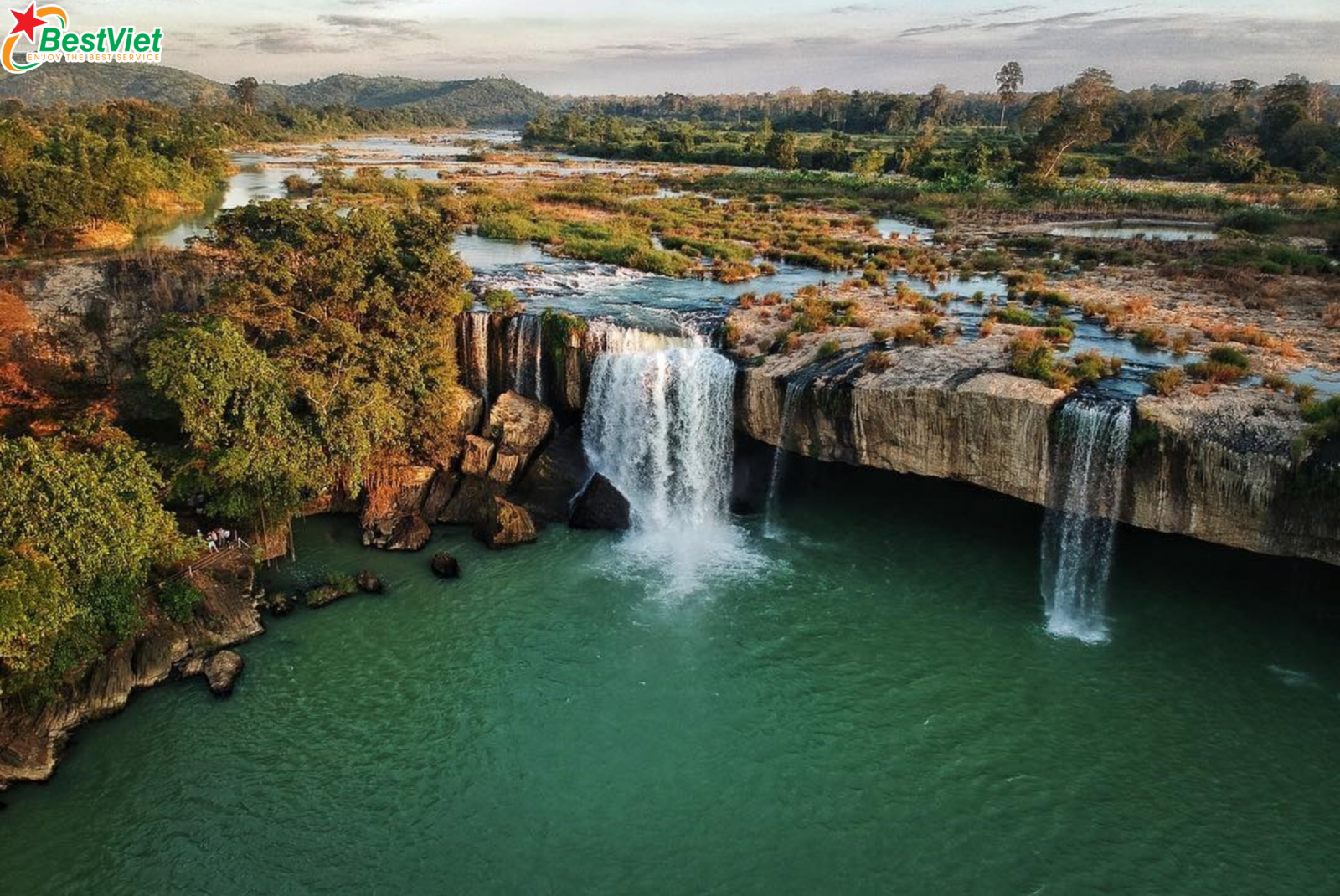 Du Lịch Hà Nội - Buôn Mê Thuột - Kontum - Pleiku 5 Ngày 4 Đêm bay Vietnam Airlines