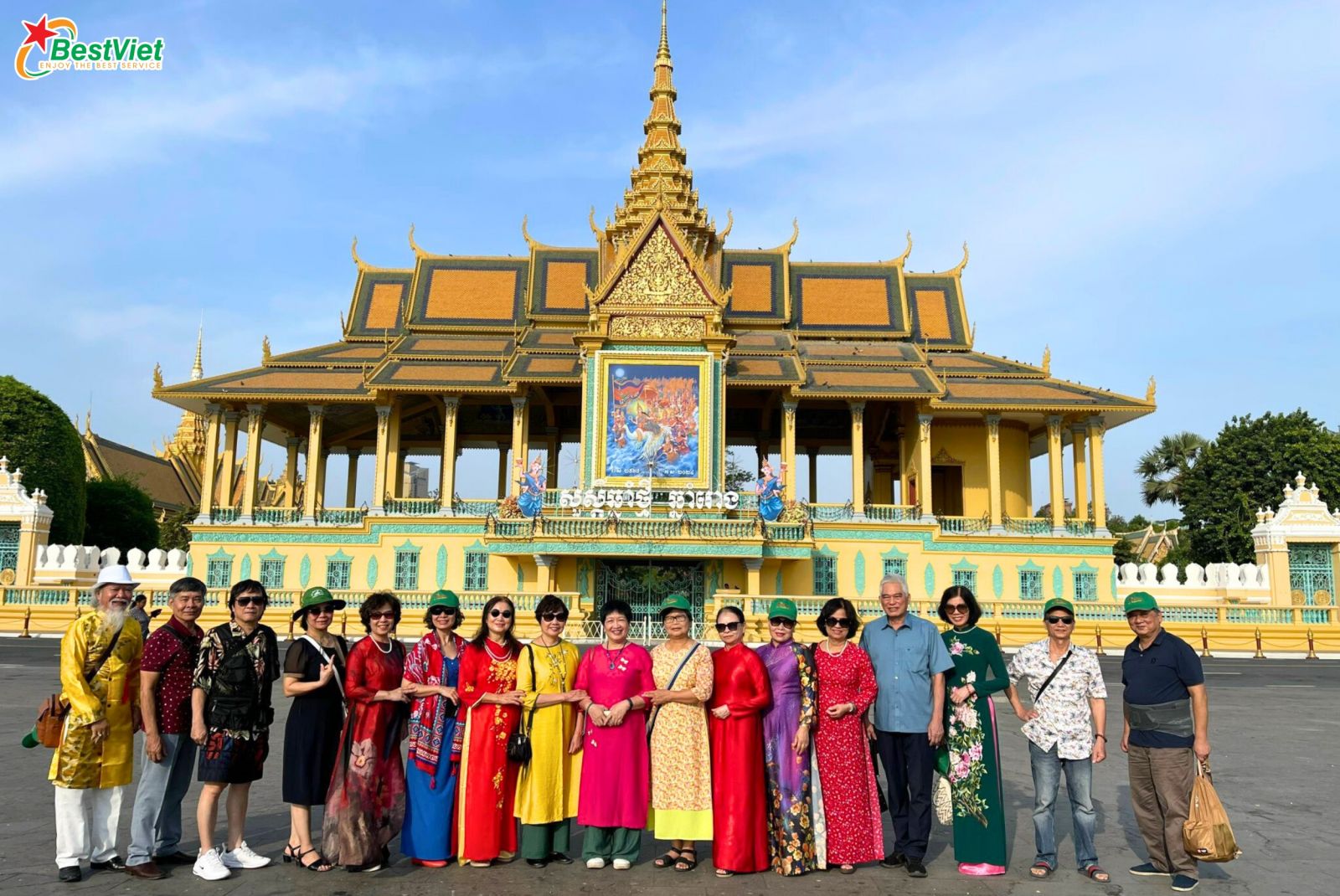 Du Lịch Hà Nội - Campuchia: Siem Reap – Ăngkor - Phnompenh – Du thuyền sông bốn mặt – Hoàng Cung 4 Ngày 3 Đêm Bay Angkor Cambodia Air, Vietjet