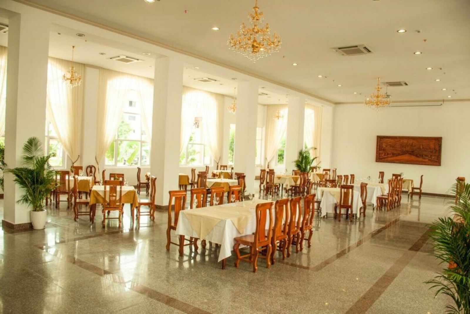 Du Lịch Hà Nội - Campuchia: Siem Reap – Ăngkor - Phnompenh – Du thuyền sông bốn mặt – Hoàng Cung 4 Ngày 3 Đêm Bay Angkor Cambodia Air, Vietjet