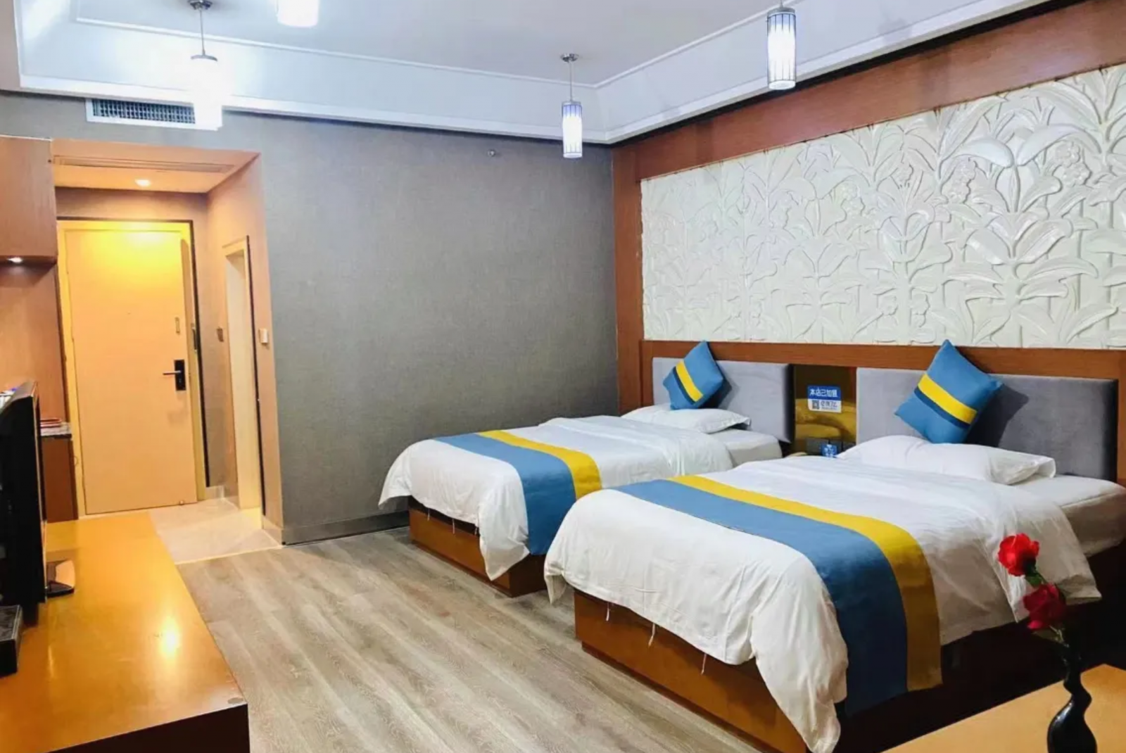Du Lịch Hà Nội - Trà Lĩnh - Tịnh Tây - Nga Tuyền - Phố Cổ Cẩm Tú - Cổ Long Đại Hiệp Cốc - Hang Pác Bó - Thác Bản Giốc 3 Ngày 2 Đêm