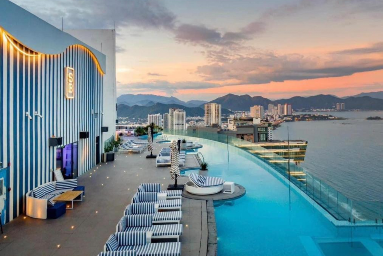Du Lịch Hà Nội - Ninh Thuận - Nha Trang 4 Ngày 3 Đêm Bay Vietnam Airlines