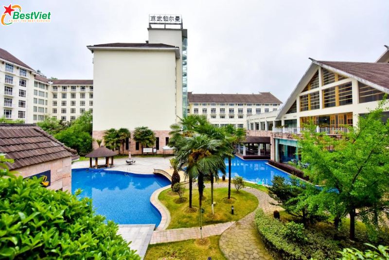 Du Lịch Hà Nội - Trương Gia Giới-Miêu Trại-Phượng Hoàng Cổ Trấn-6 ngày 5 đêm/5 ngày 4 đêm-Bay Vietjet Air